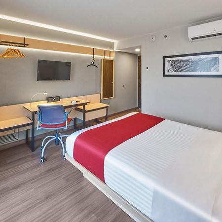 City Express By Marriott Chihuahua Bagian luar foto