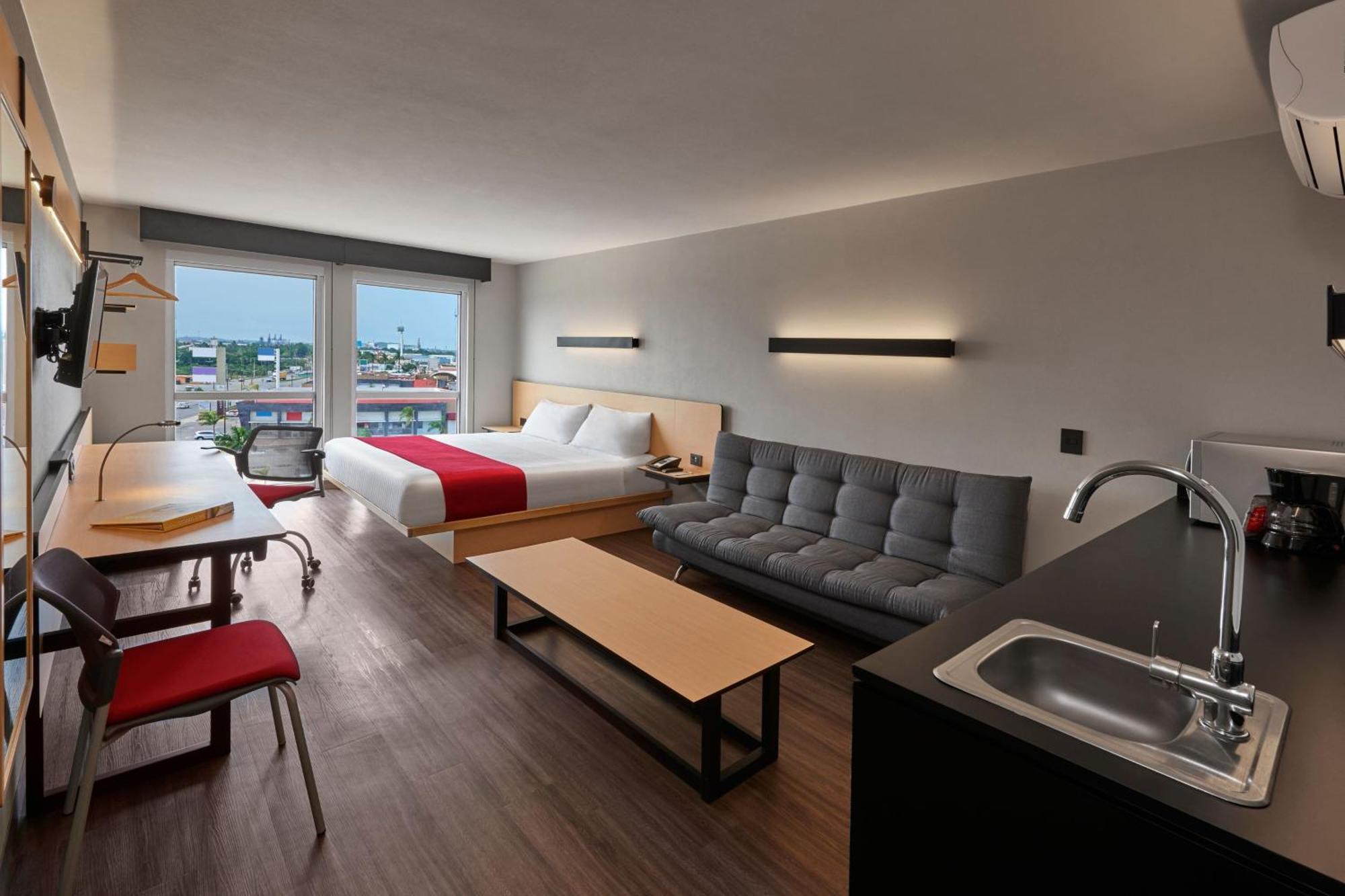 City Express By Marriott Chihuahua Bagian luar foto