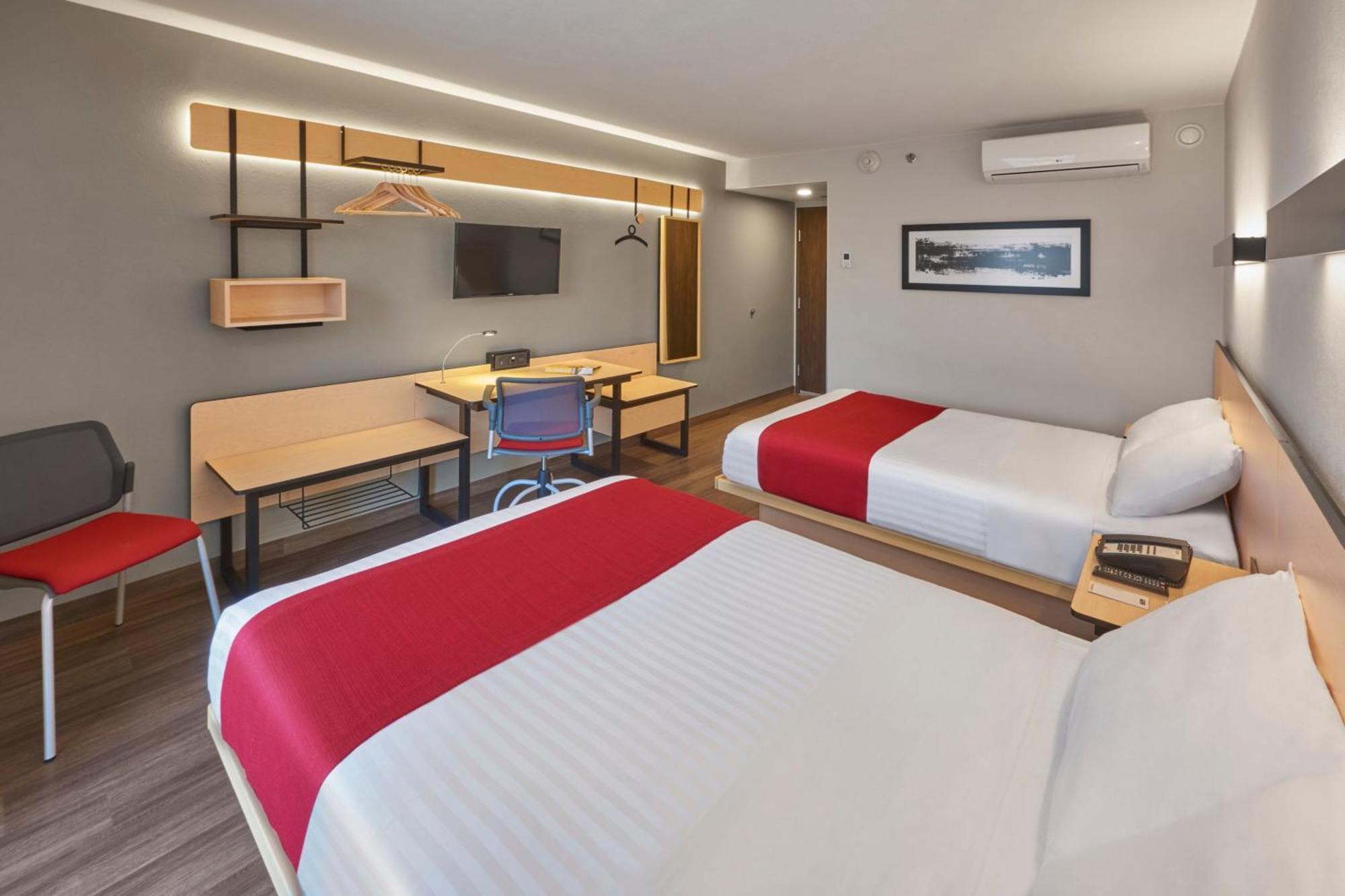City Express By Marriott Chihuahua Bagian luar foto