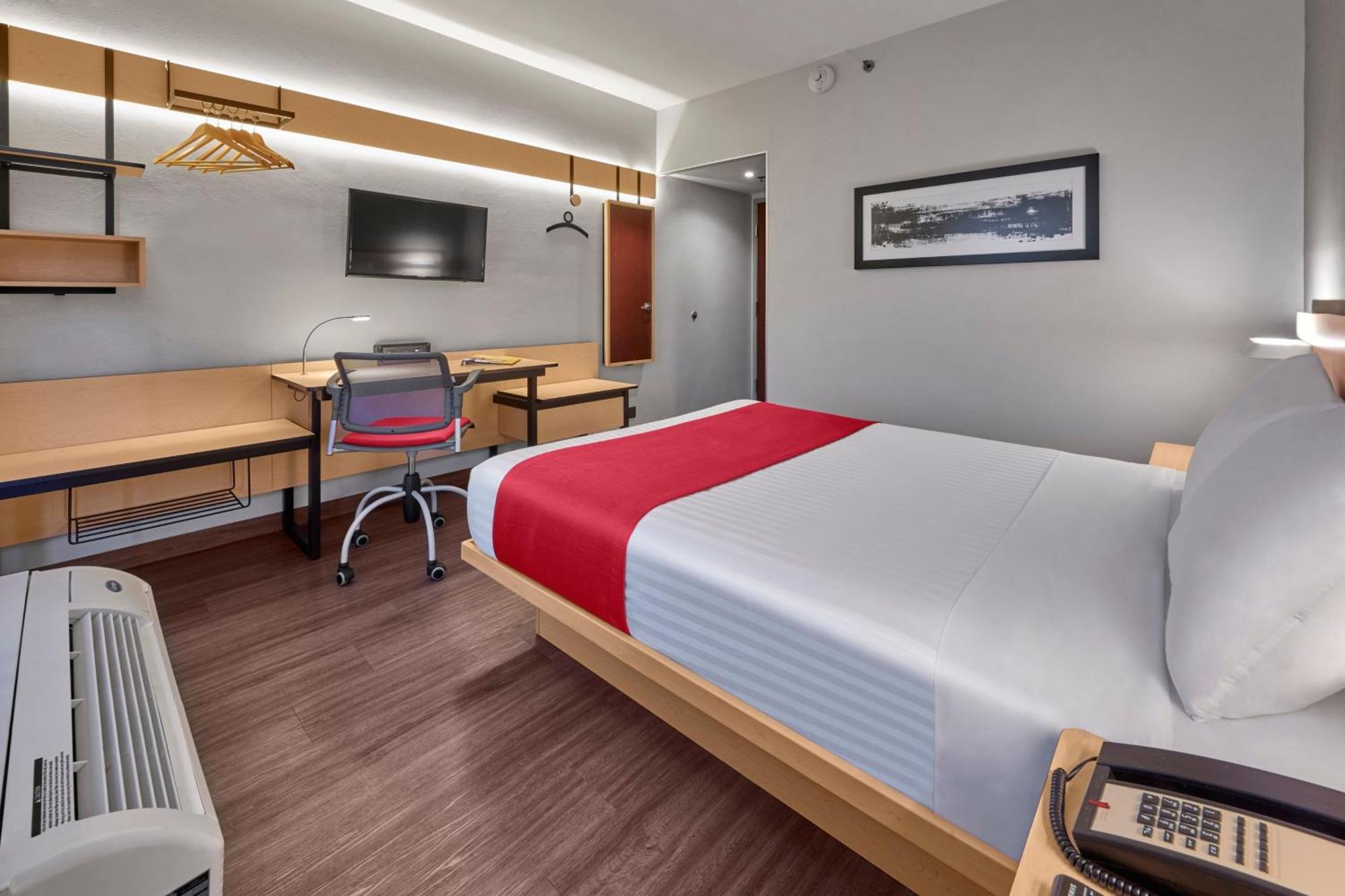 City Express By Marriott Chihuahua Bagian luar foto